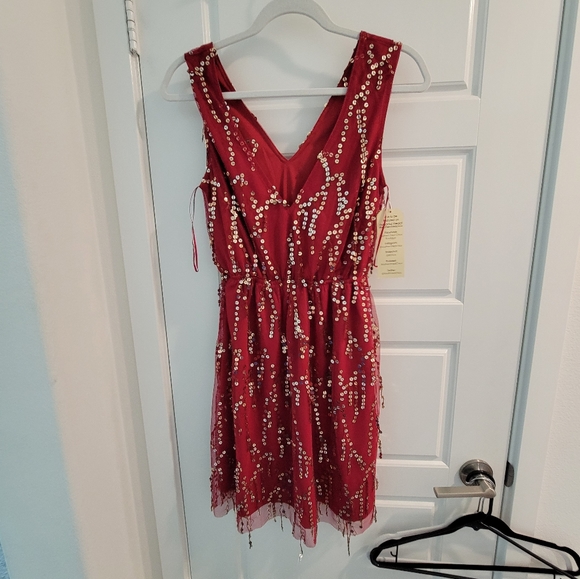 Dress - Picture 2 of 3